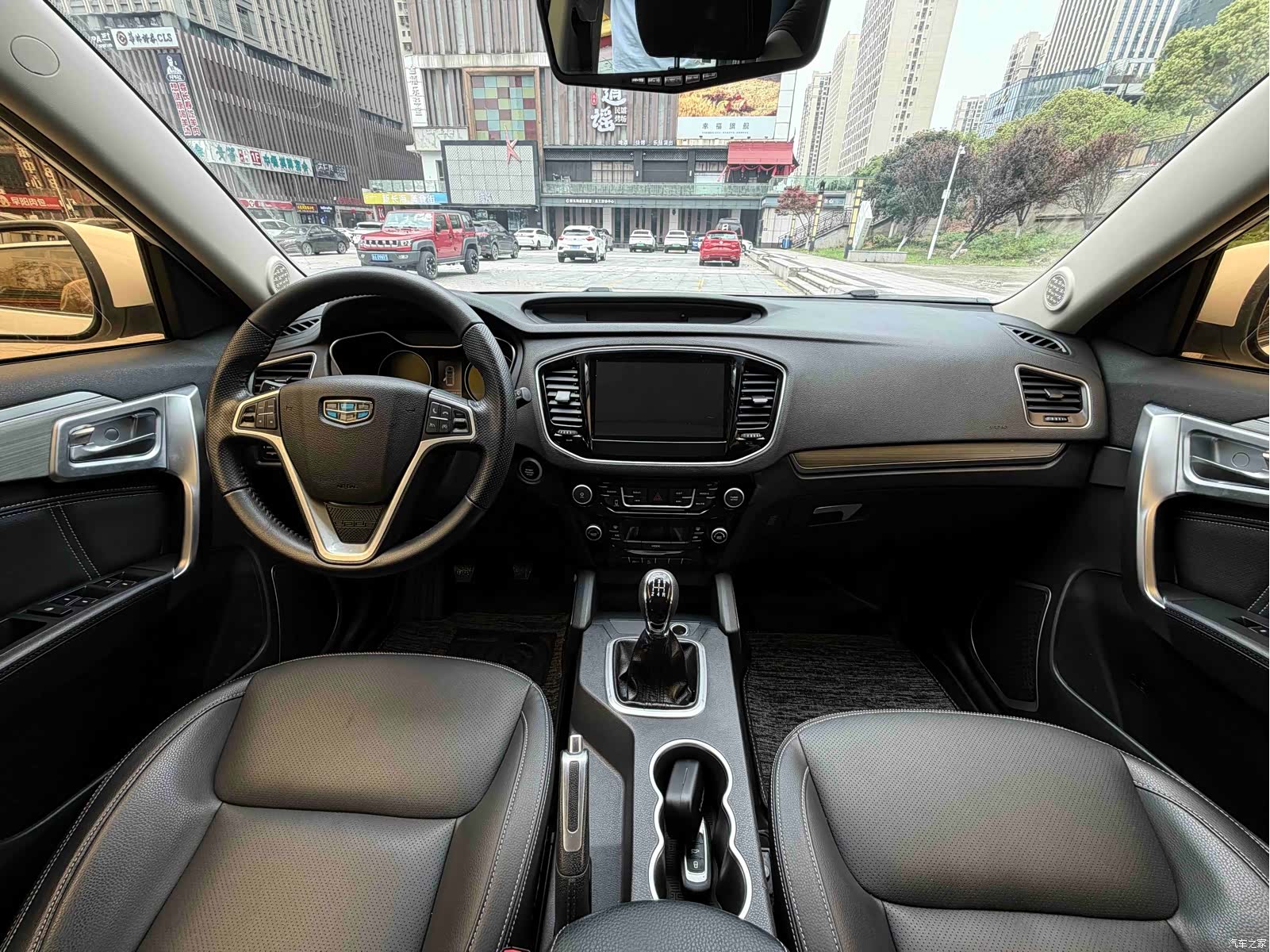 Geely X6, 2017 7