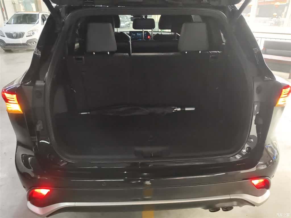 Toyota Crown, 2022 19