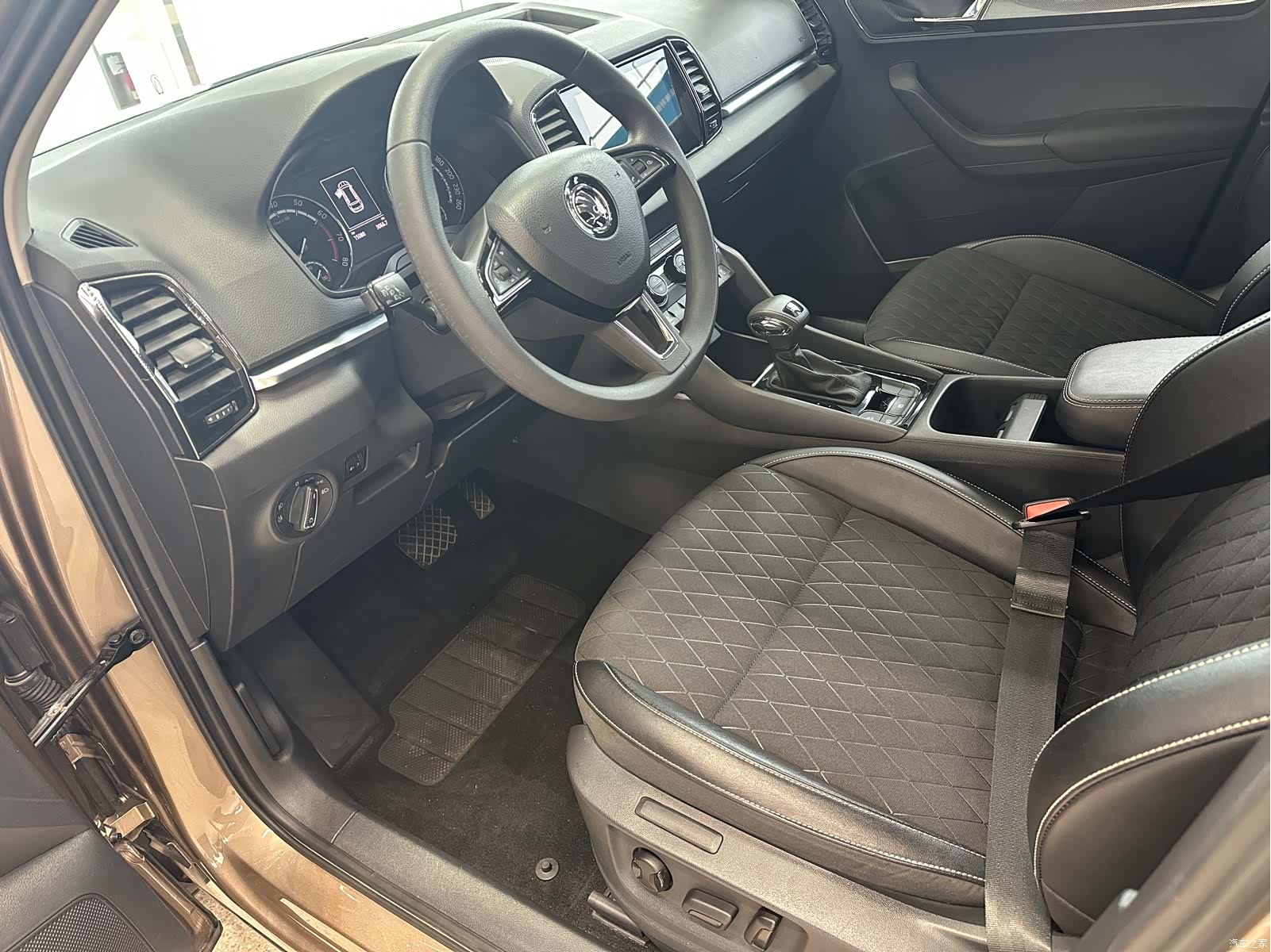 Skoda Karoq, 2020 9