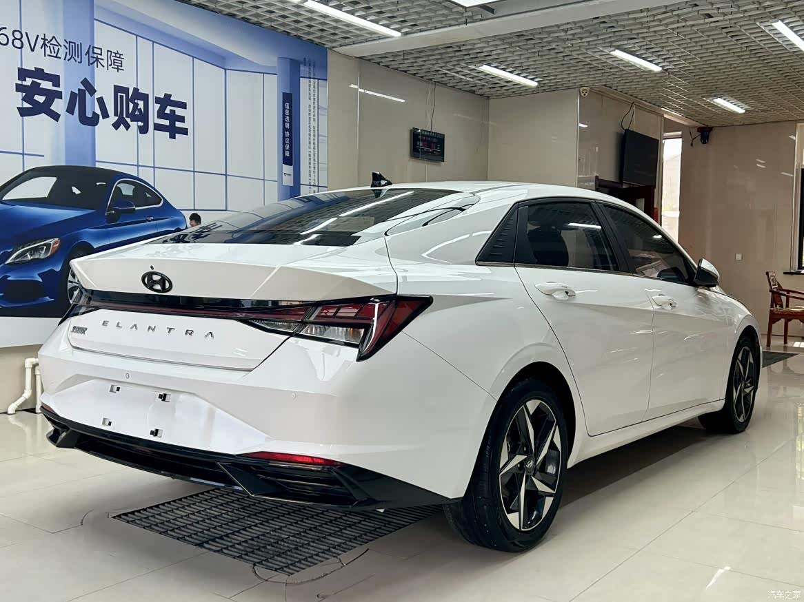 Hyundai Elantra, 2022 4