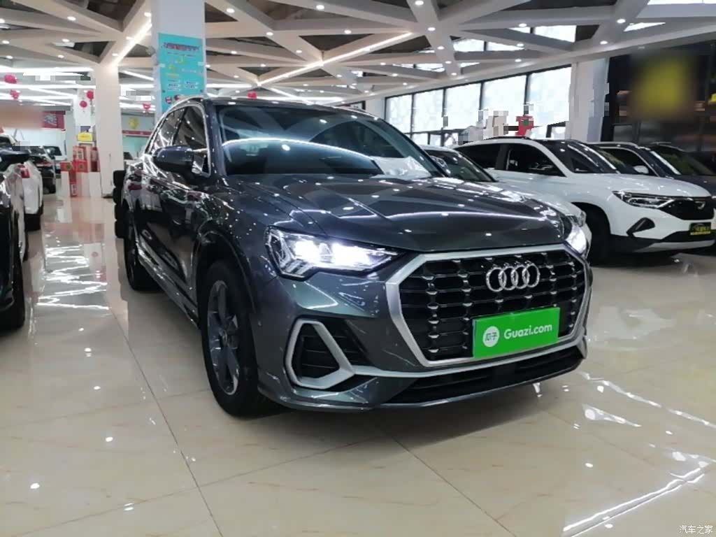 Audi Q3, 2022 4
