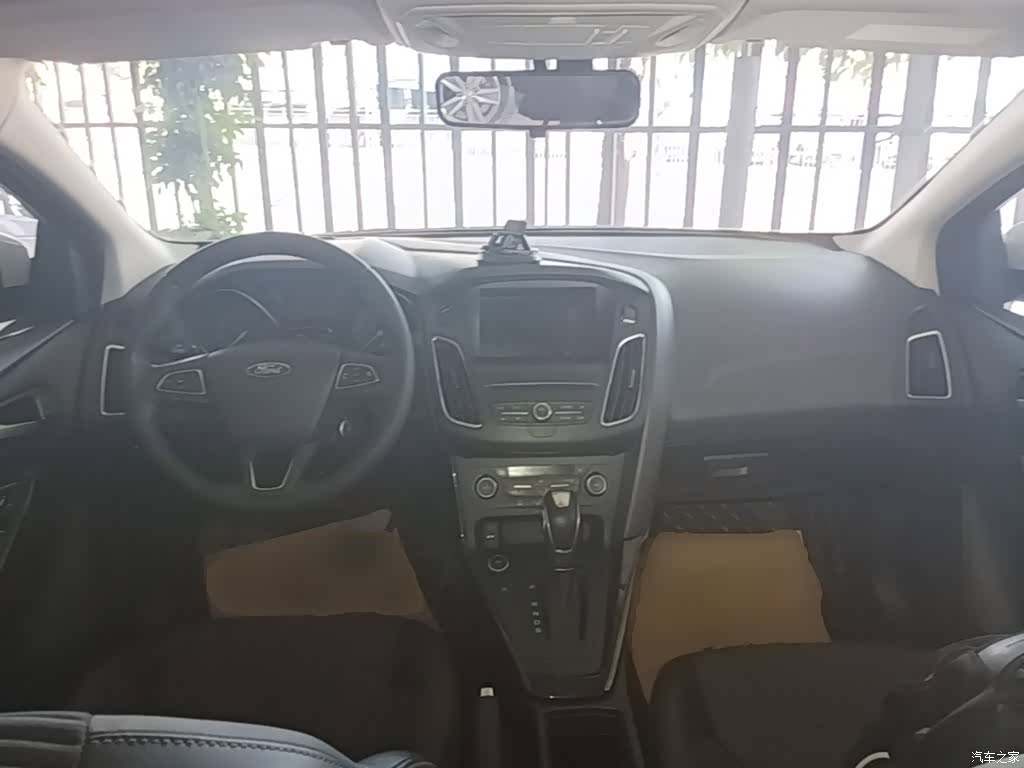 Ford Focus, 2017 10