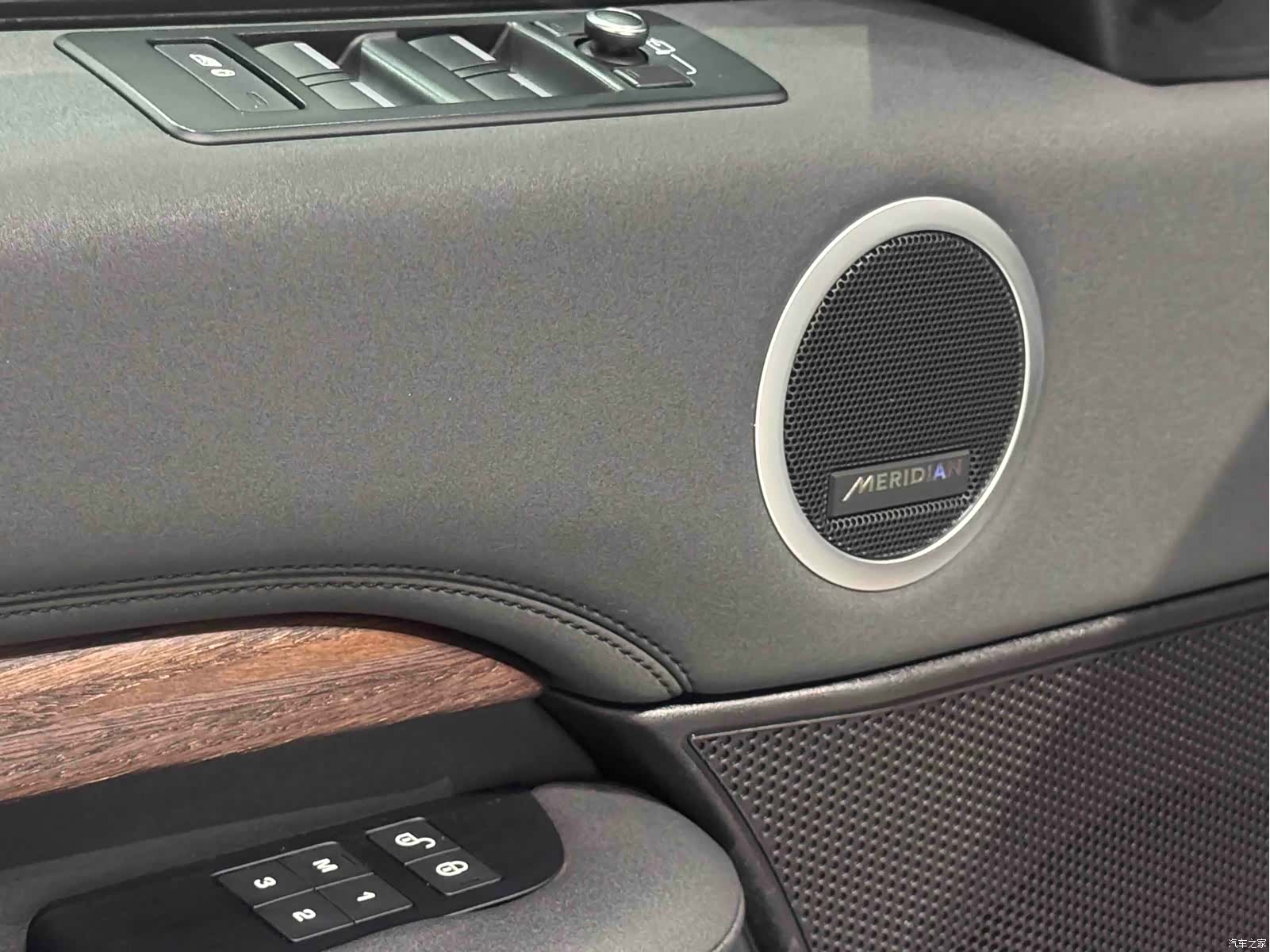 Land Rover Discovery, 2017 6