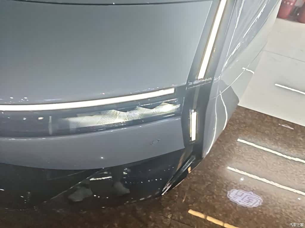 Xpeng P7, 2025 24