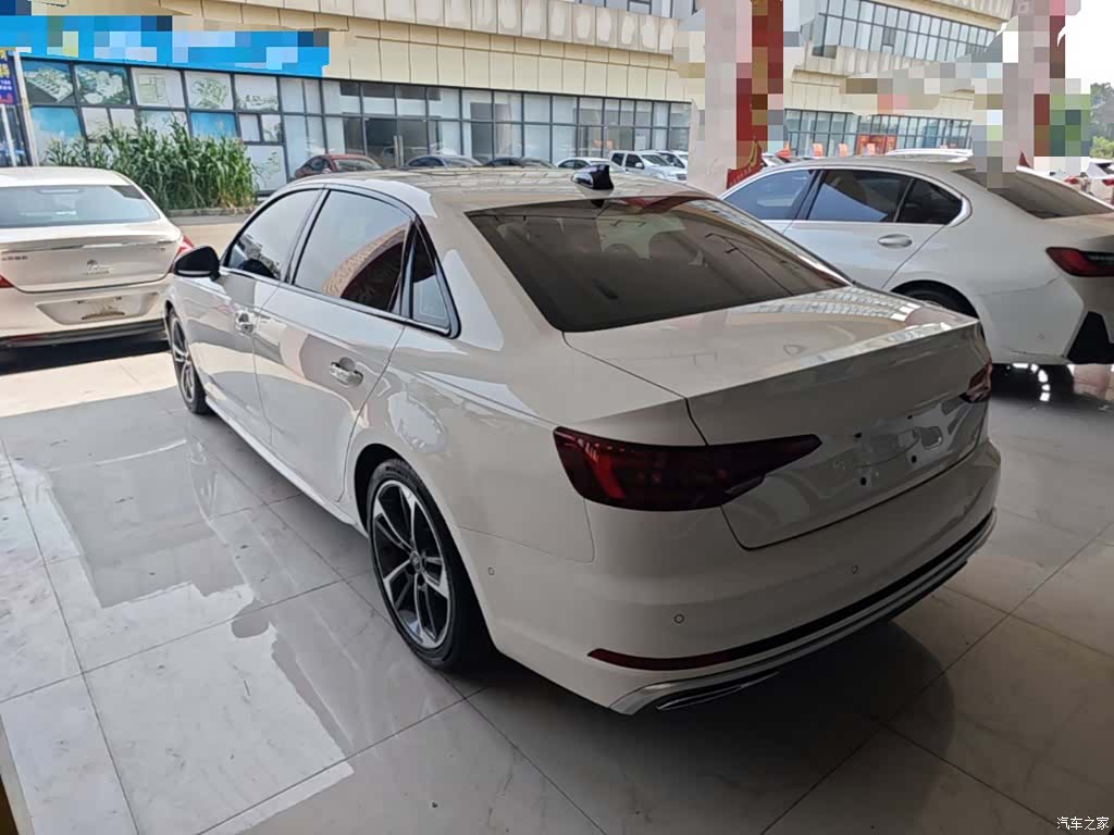 Audi A4L, 2019 все фото