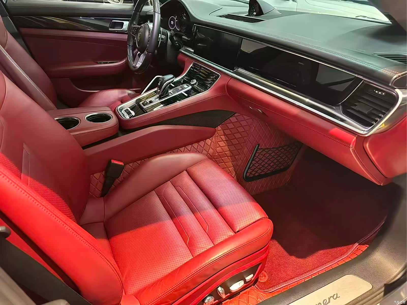 Porsche Panamera, 2019 11