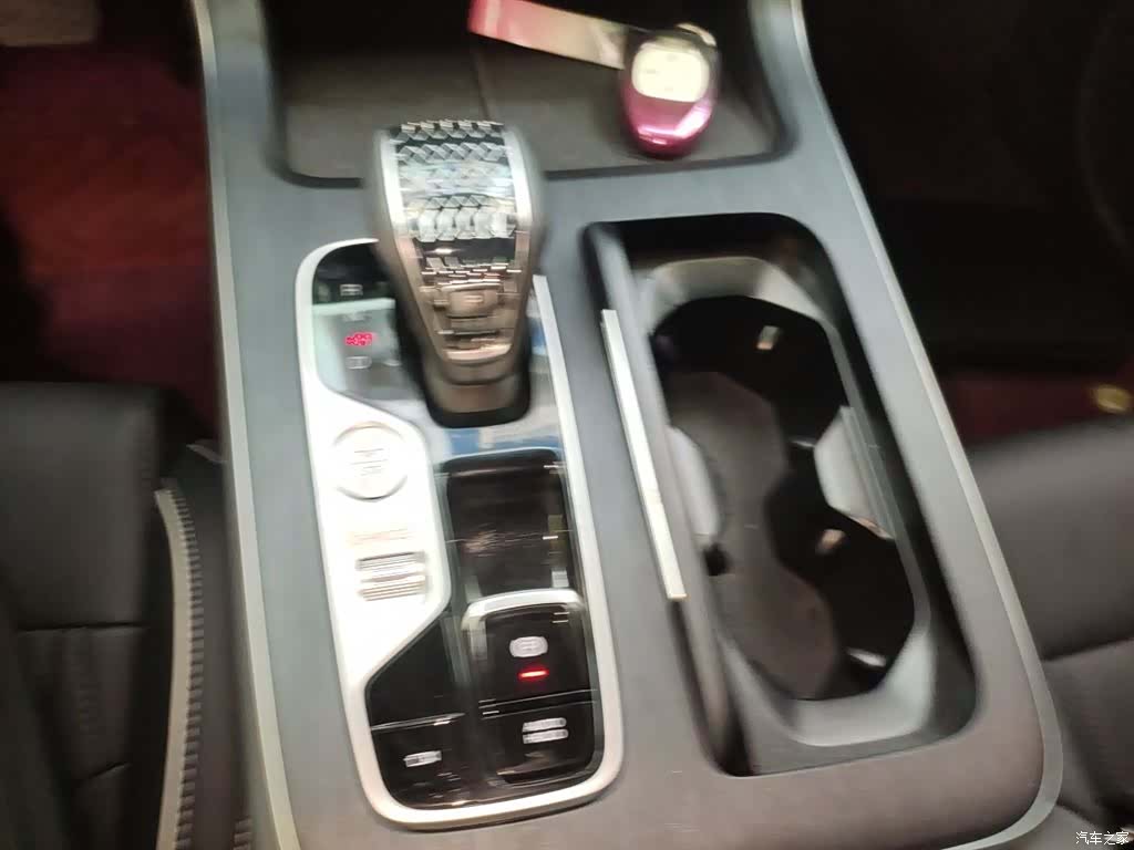 Trumpchi GS8, 2024 10