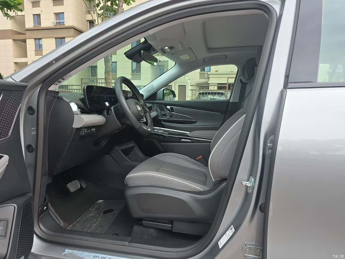 Buick E5, 2023 4