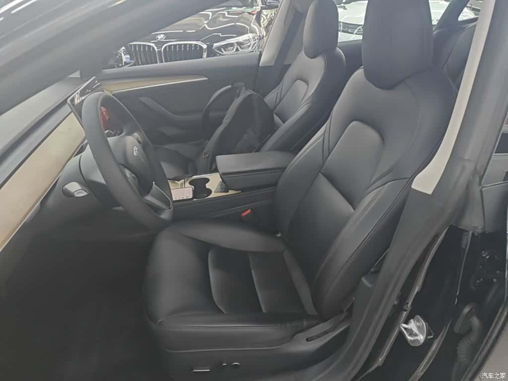 Tesla Model 3, 2023 15
