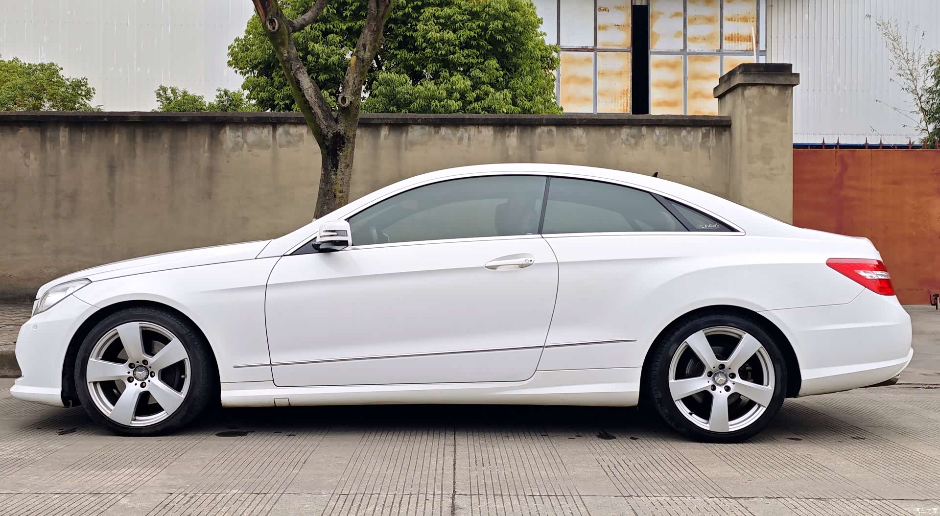 Mercedes-Benz E-Class, 2013 4