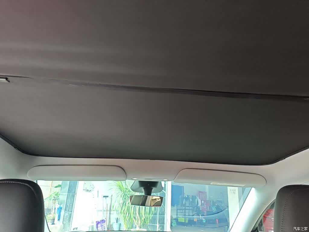 Tesla Model Y, 2025 14