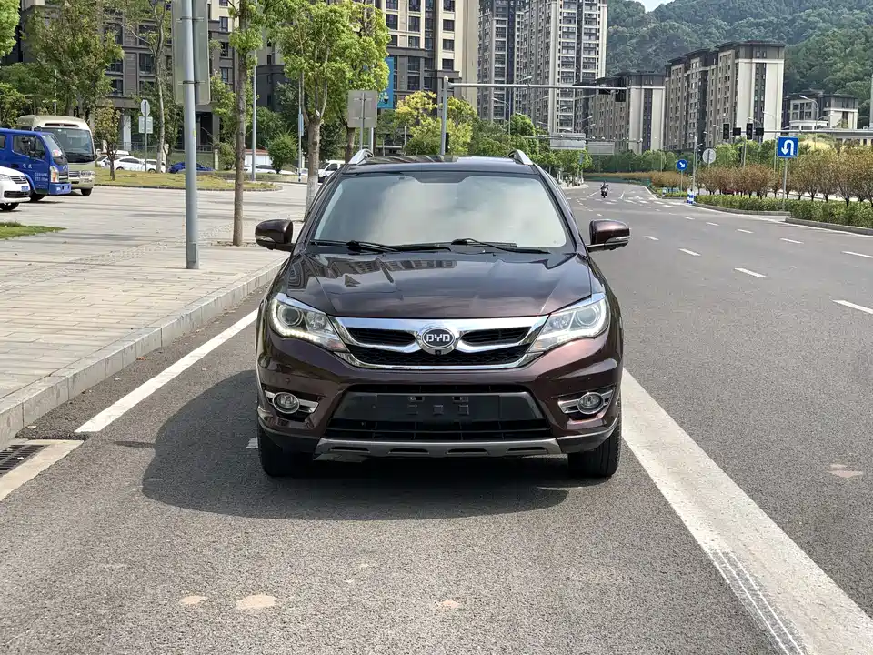 BYD S7