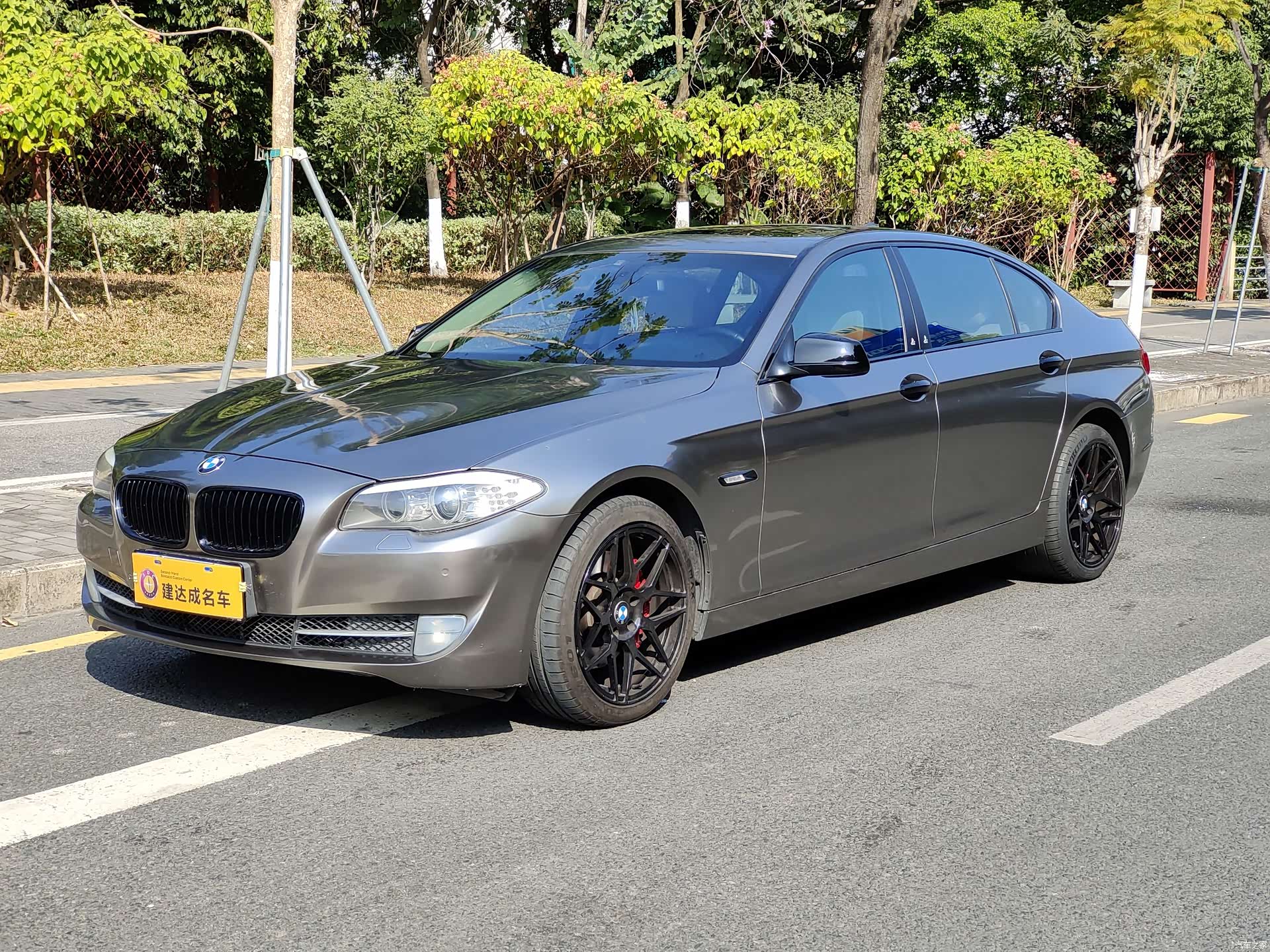 BMW 5 Series, 2011 1