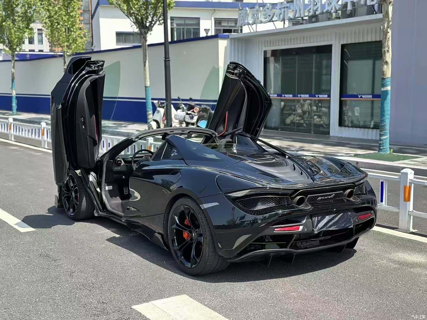 McLaren 720S, 2020 3