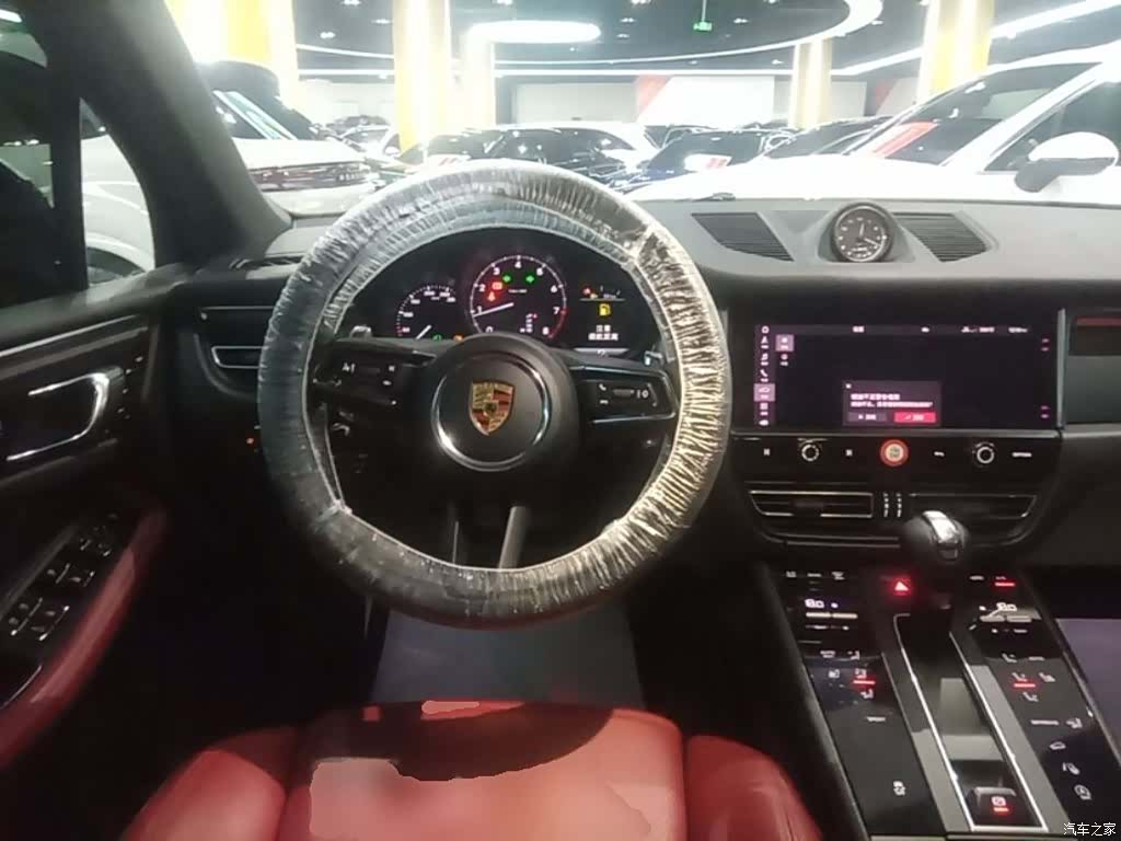 Porsche Macan, 2023 11