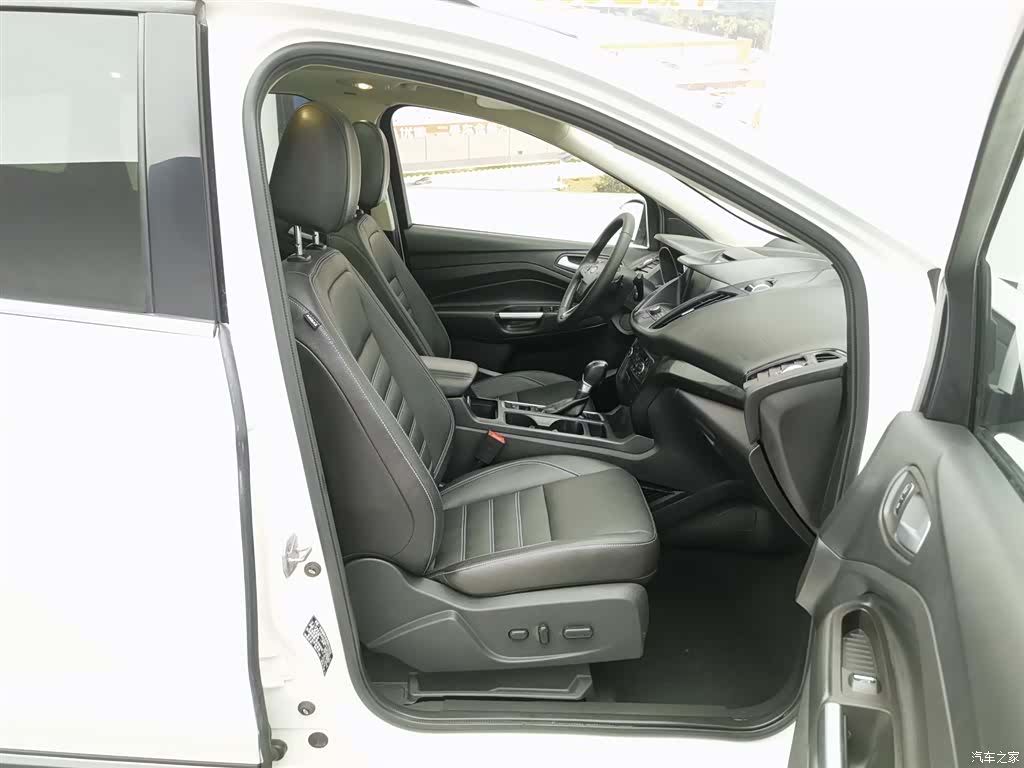 Ford Kuga, 2017 23