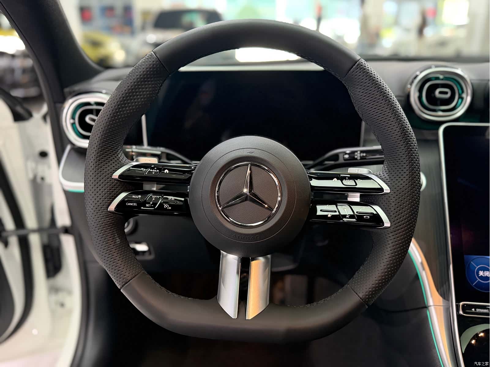 Mercedes-Benz C-Class, 2024 7