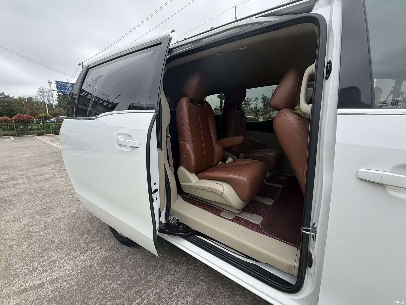 Buick GL8, 2019 14