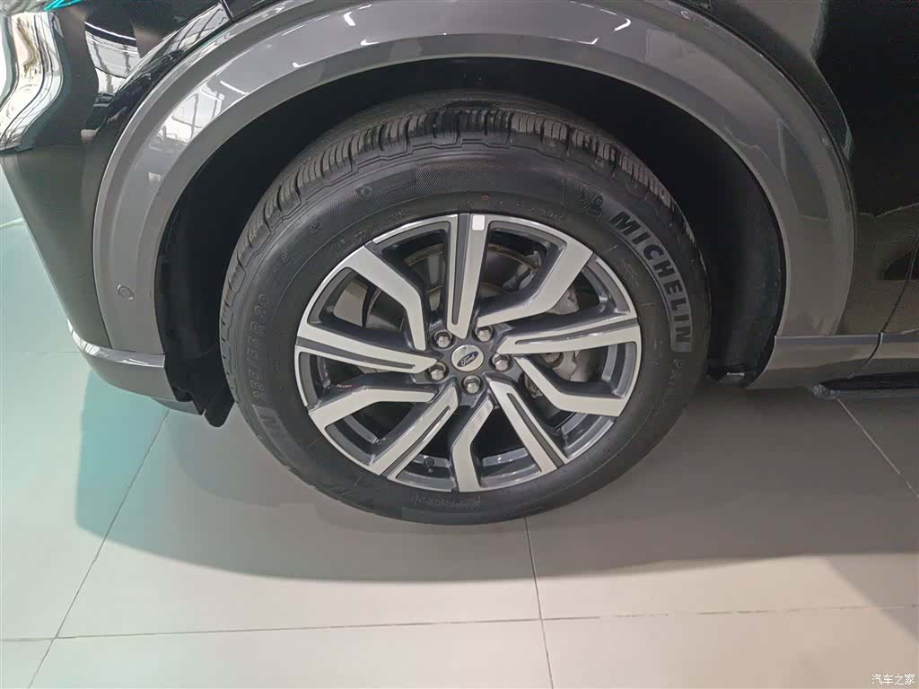 Ford Explorer, 2023 23