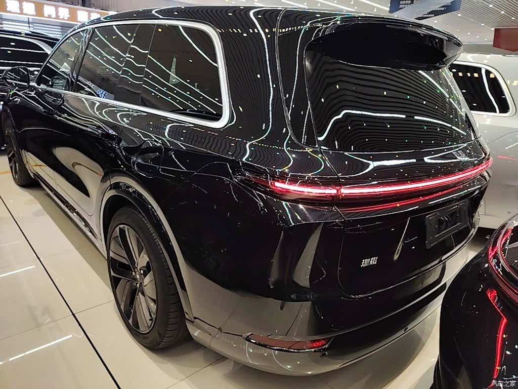 Li Auto L9, 2023 все фото