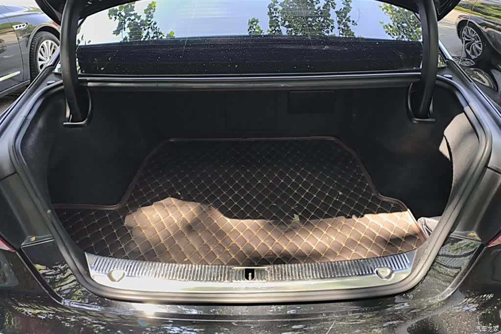 Audi A8L, 2017 4