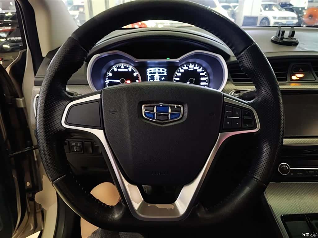 Geely Emgrand, 2017 11