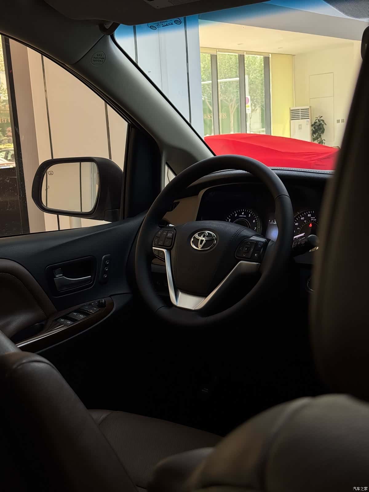 Toyota Sienna, 2017 18