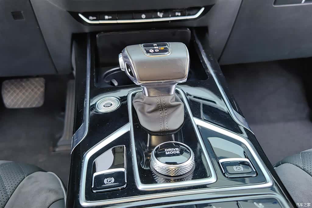 Hongqi HS5, 2022 16