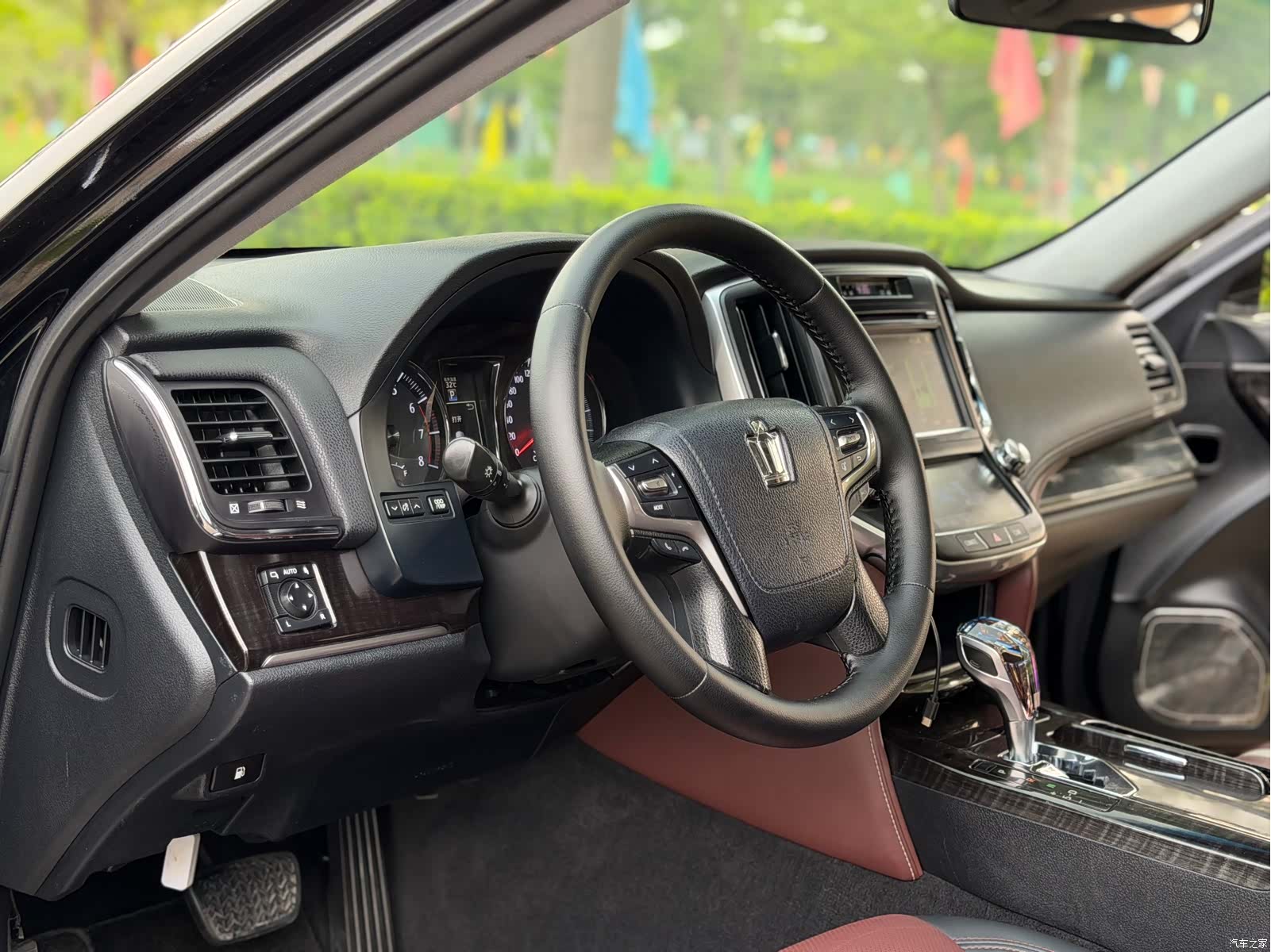 Toyota Crown, 2017 11