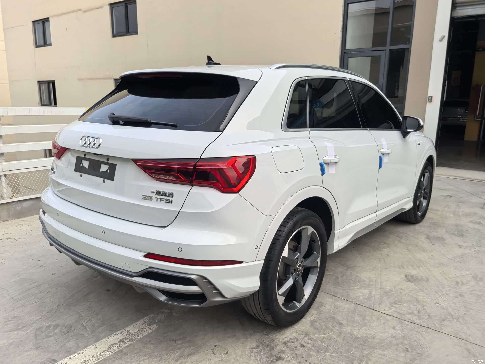 Audi Q3, 2022 9
