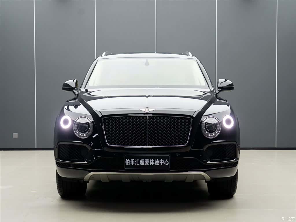 Bentley Bentayga, 2020 все фото