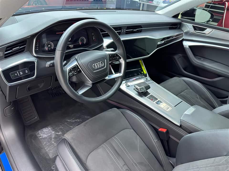 Audi A7L