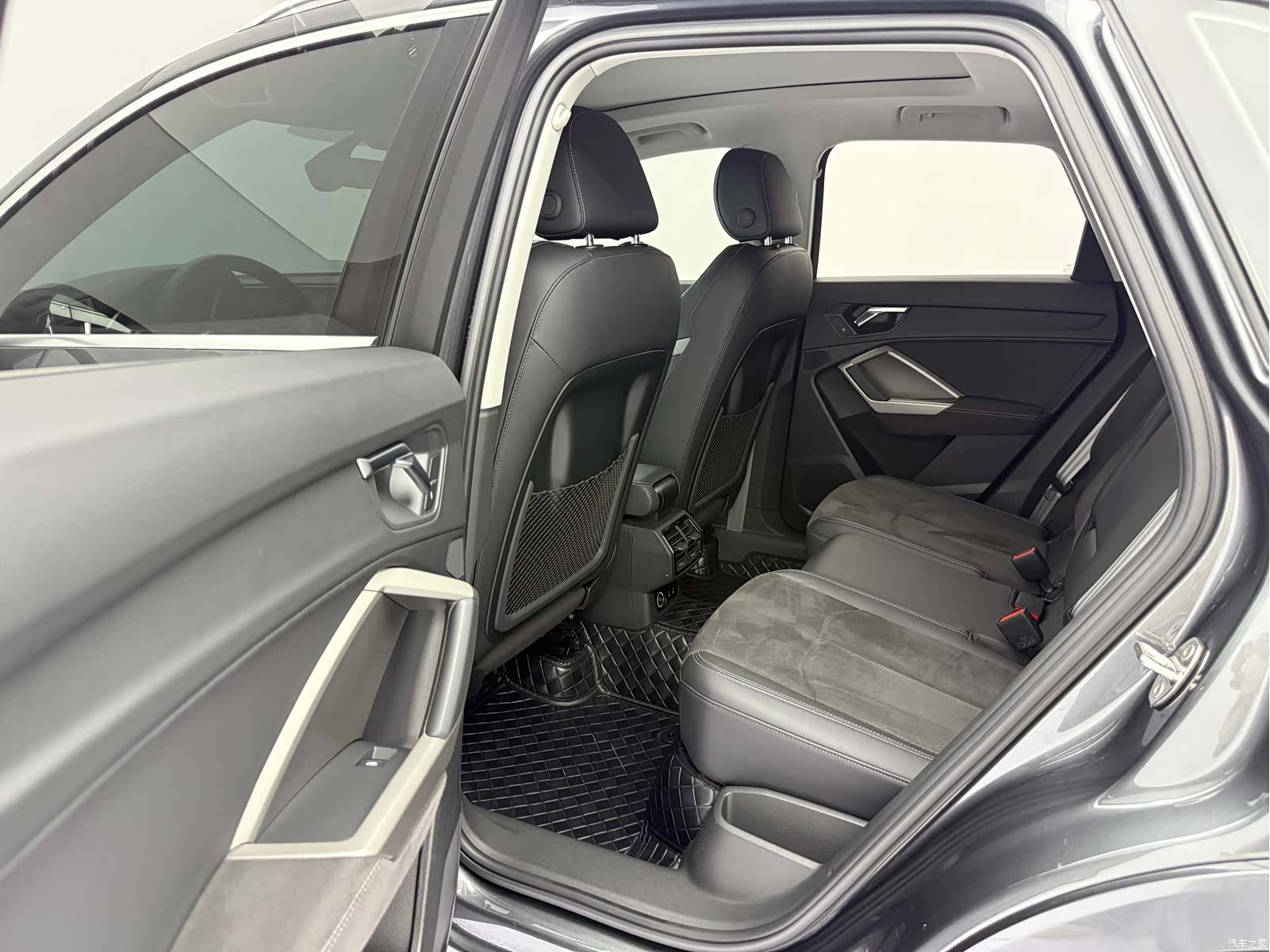 Audi Q3, 2022 14