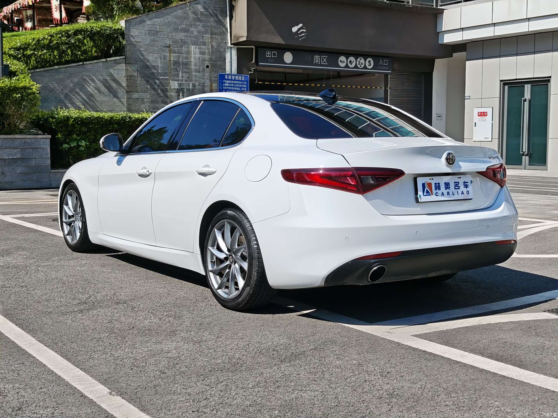 Alfa Romeo Giulia, 2017 все фото