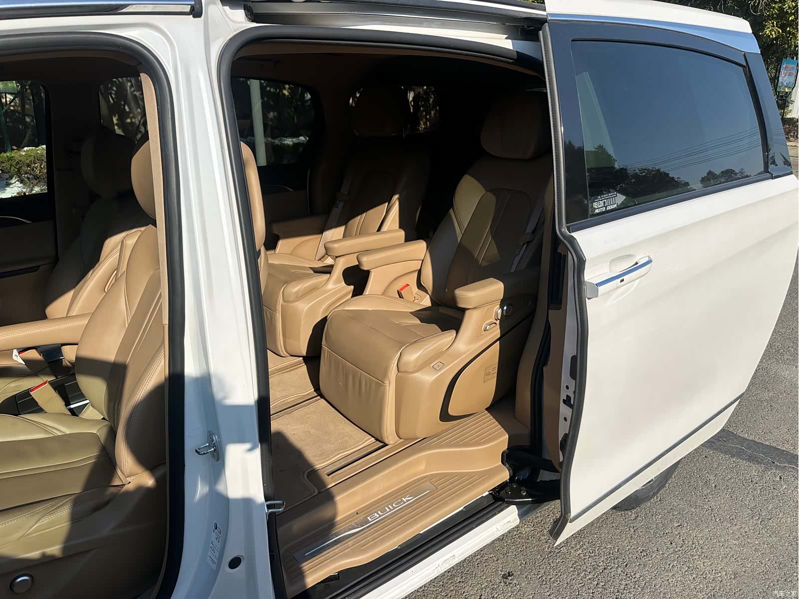 Buick GL8, 2022 8
