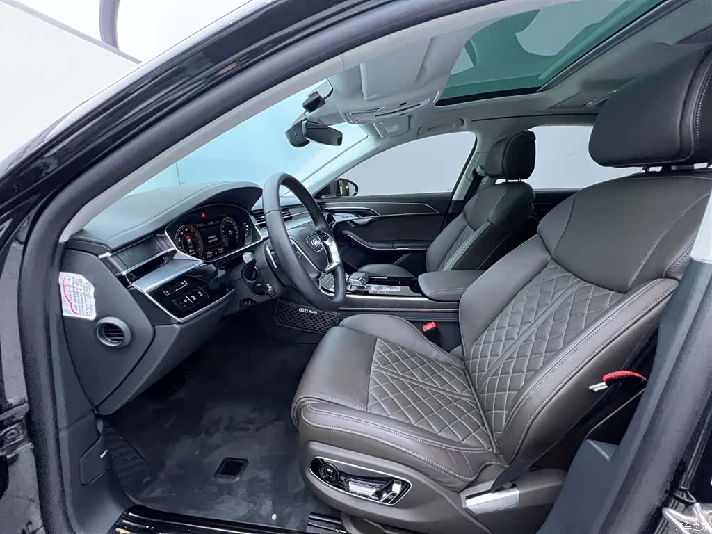Audi A8L, 2023 13