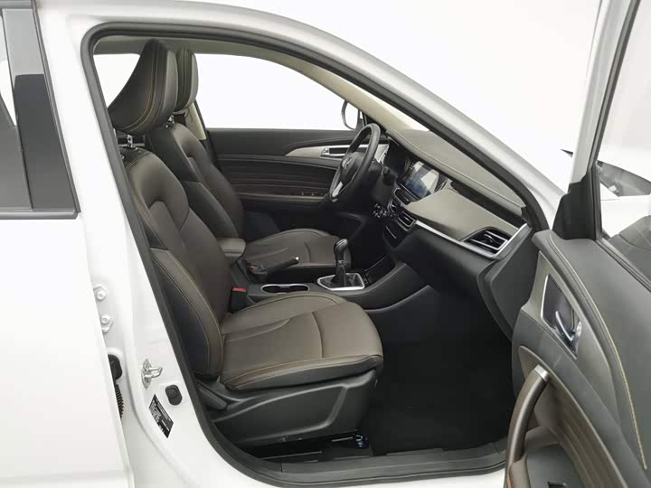 Changan CS35PLUS 2019 1.6L МКПП chang lian ban