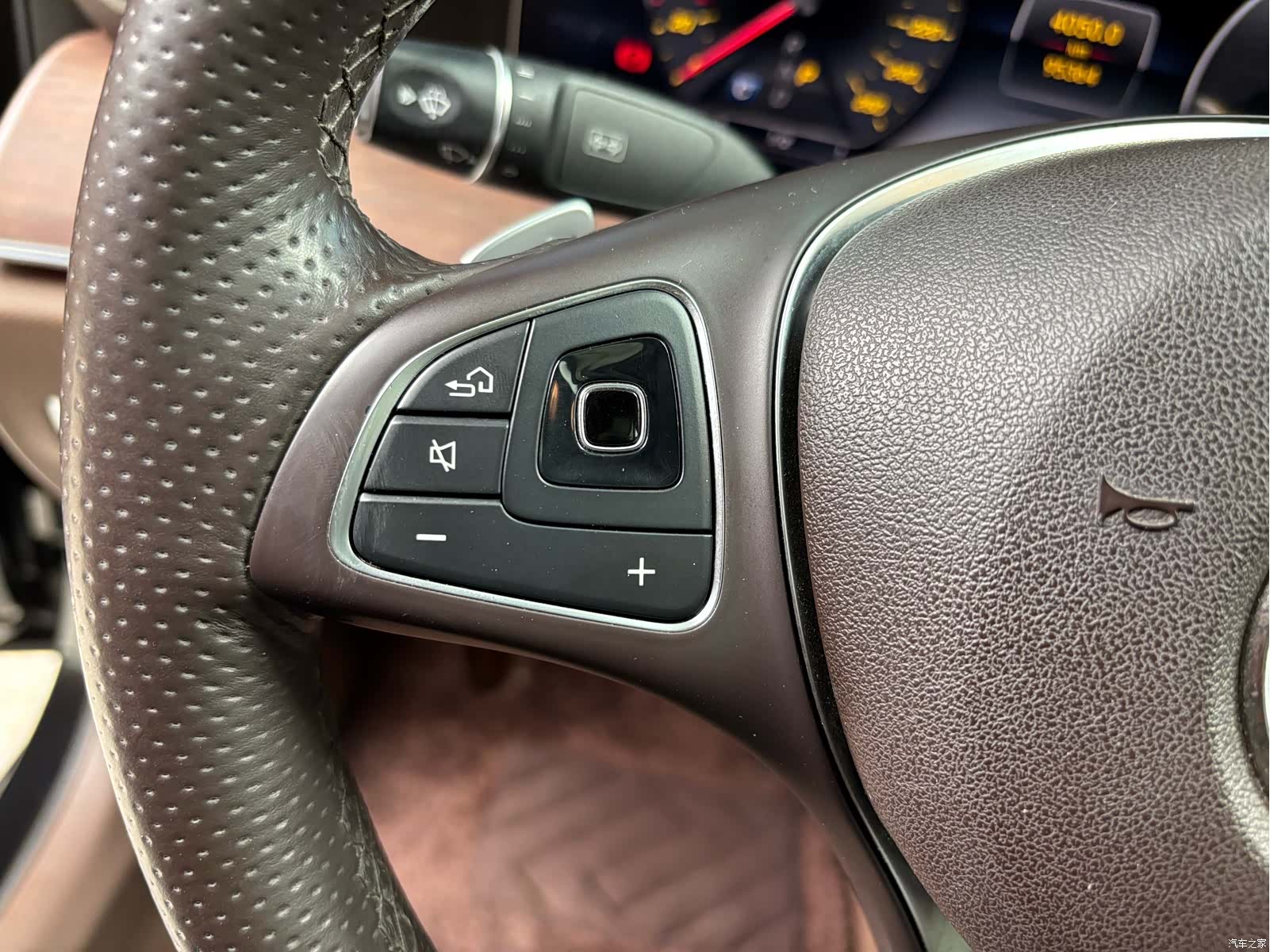 Mercedes-Benz E-Class, 2018 21
