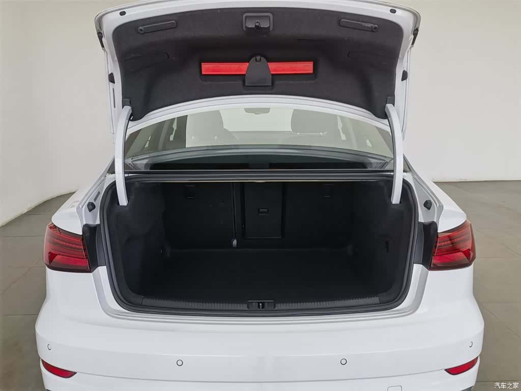 Audi A3, 2018 16