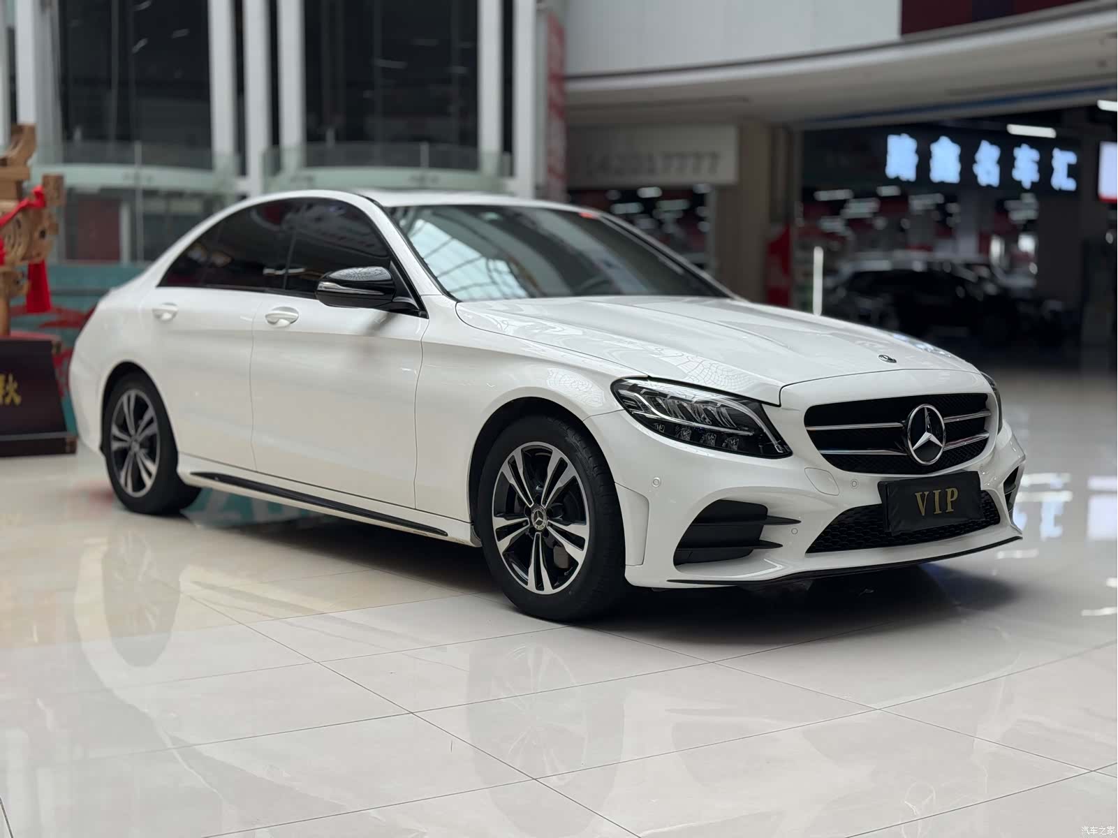 Mercedes-Benz C-Class, 2019 3