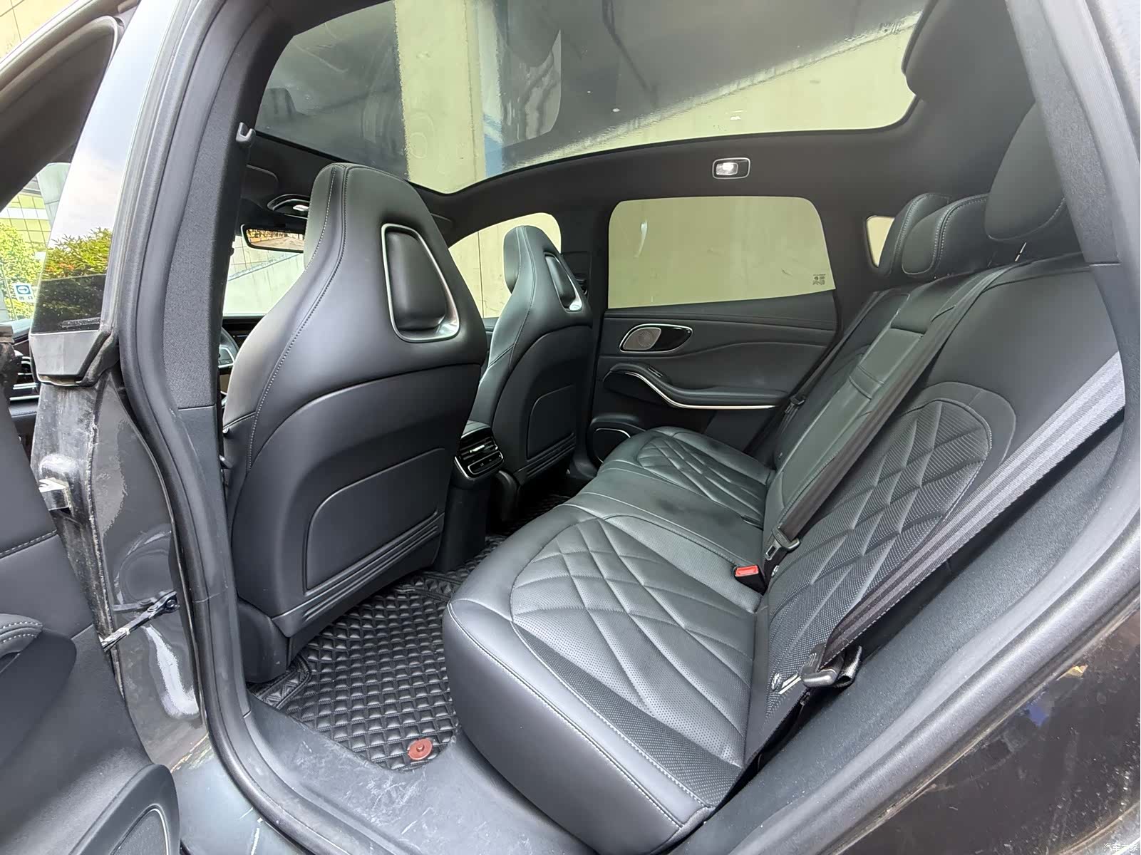 Rising Auto R7, 2024 все фото