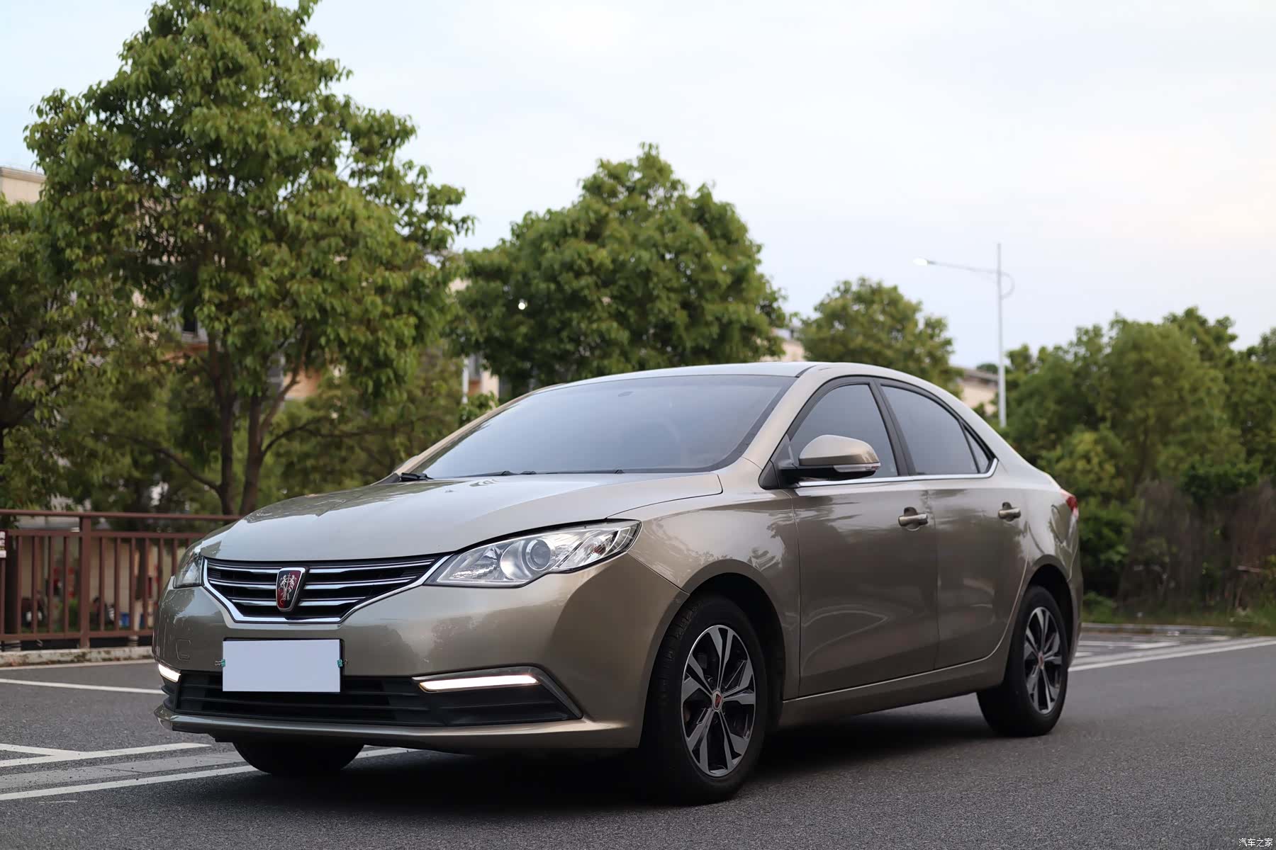 Roewe 360, 2017 1