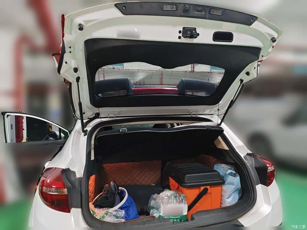 Geely Emgrand, 2017 10
