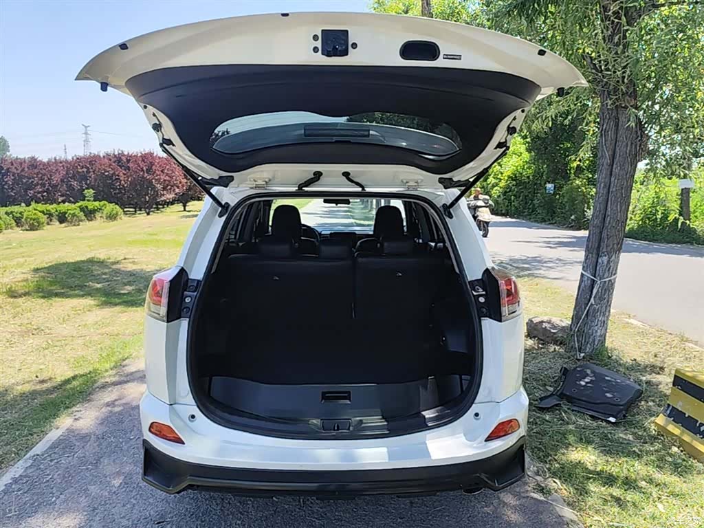 Toyota RAV4, 2019 19