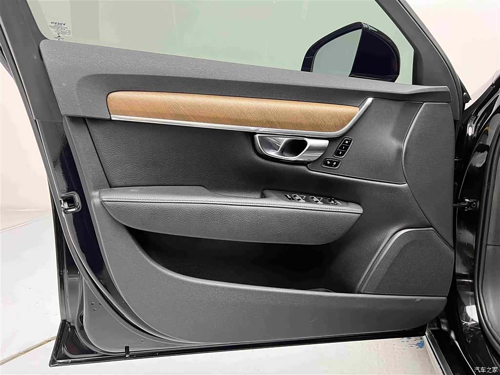 Volvo S90, 2018 11