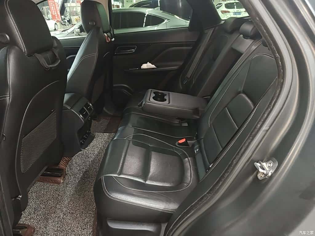 Jaguar F-PACE, 2017 17