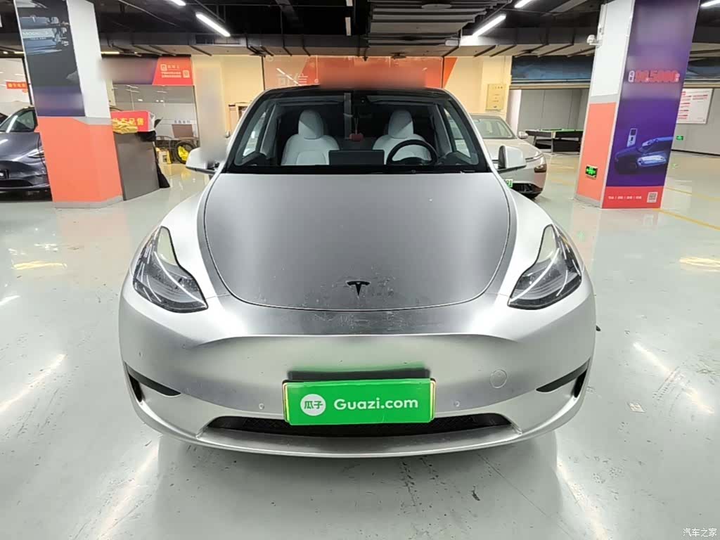 Tesla Model Y, 2023 3