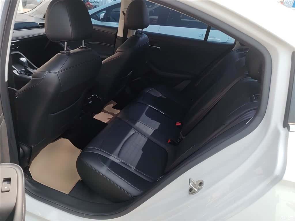 Roewe i5, 2023 17