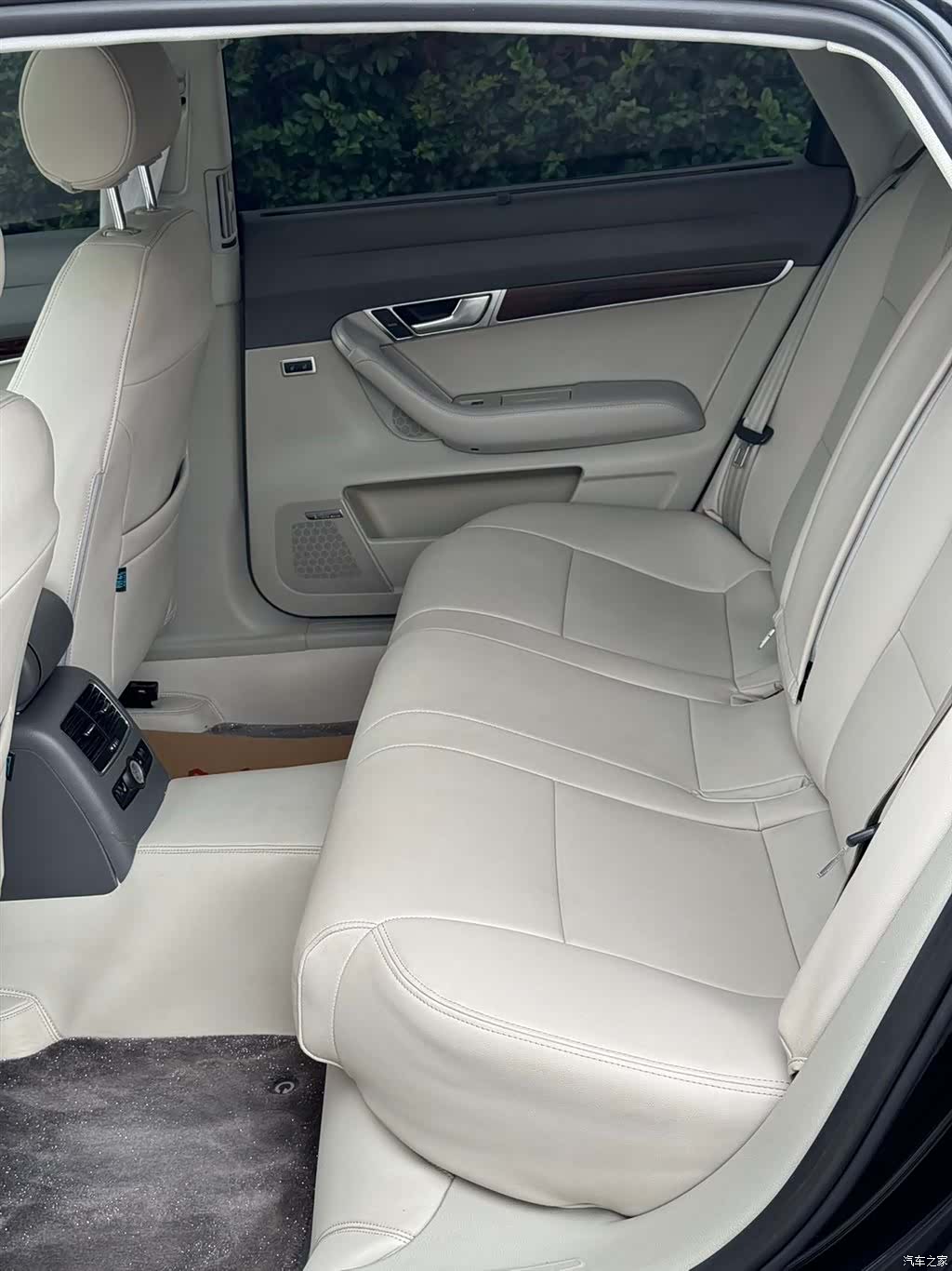 Audi A6L, 2011 6