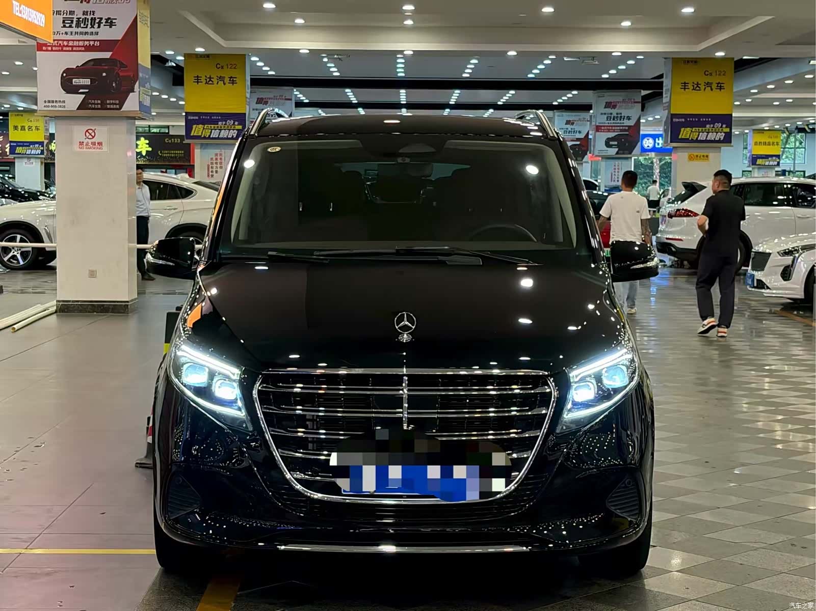 Mercedes-Benz V-Class, 2024 2